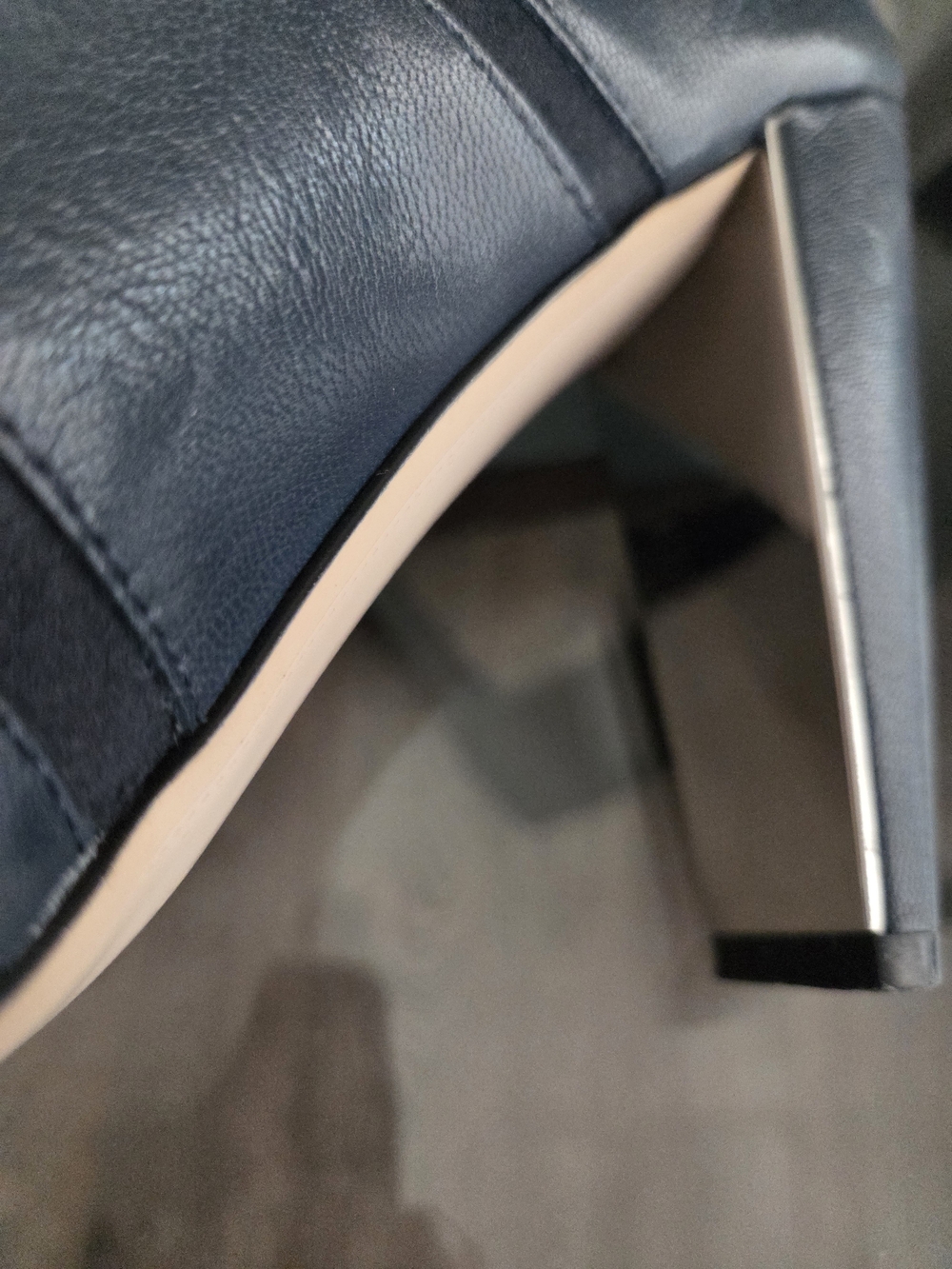 Women’s Pointed Toe Ankle Boots in Dark Blue/ W Mirror Inner Heel Accent - Picture 3 of 4